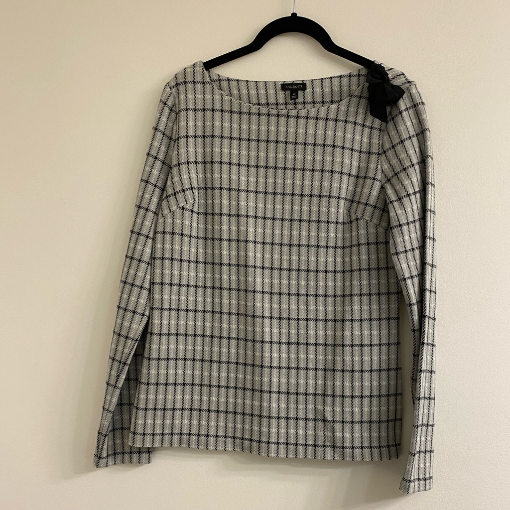 Talbots Gray Pattern Top